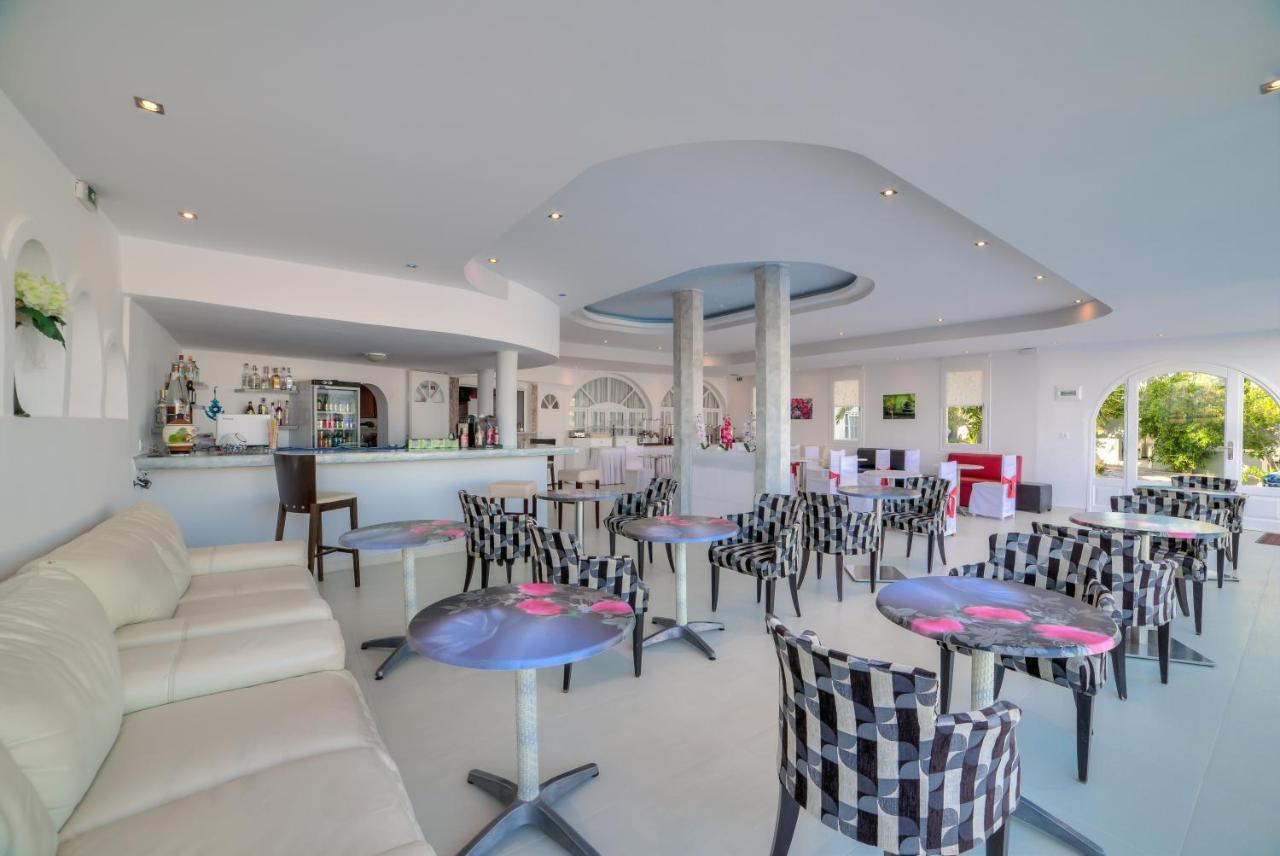 Pantheon Hotel Agios Georgios  Exteriör bild