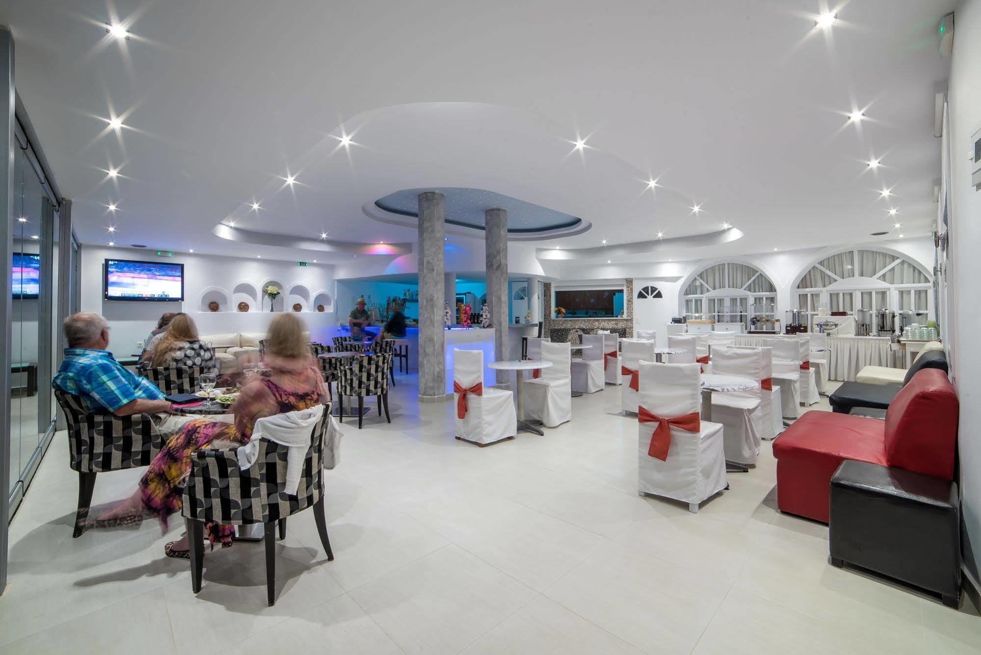 Pantheon Hotel Agios Georgios  Exteriör bild
