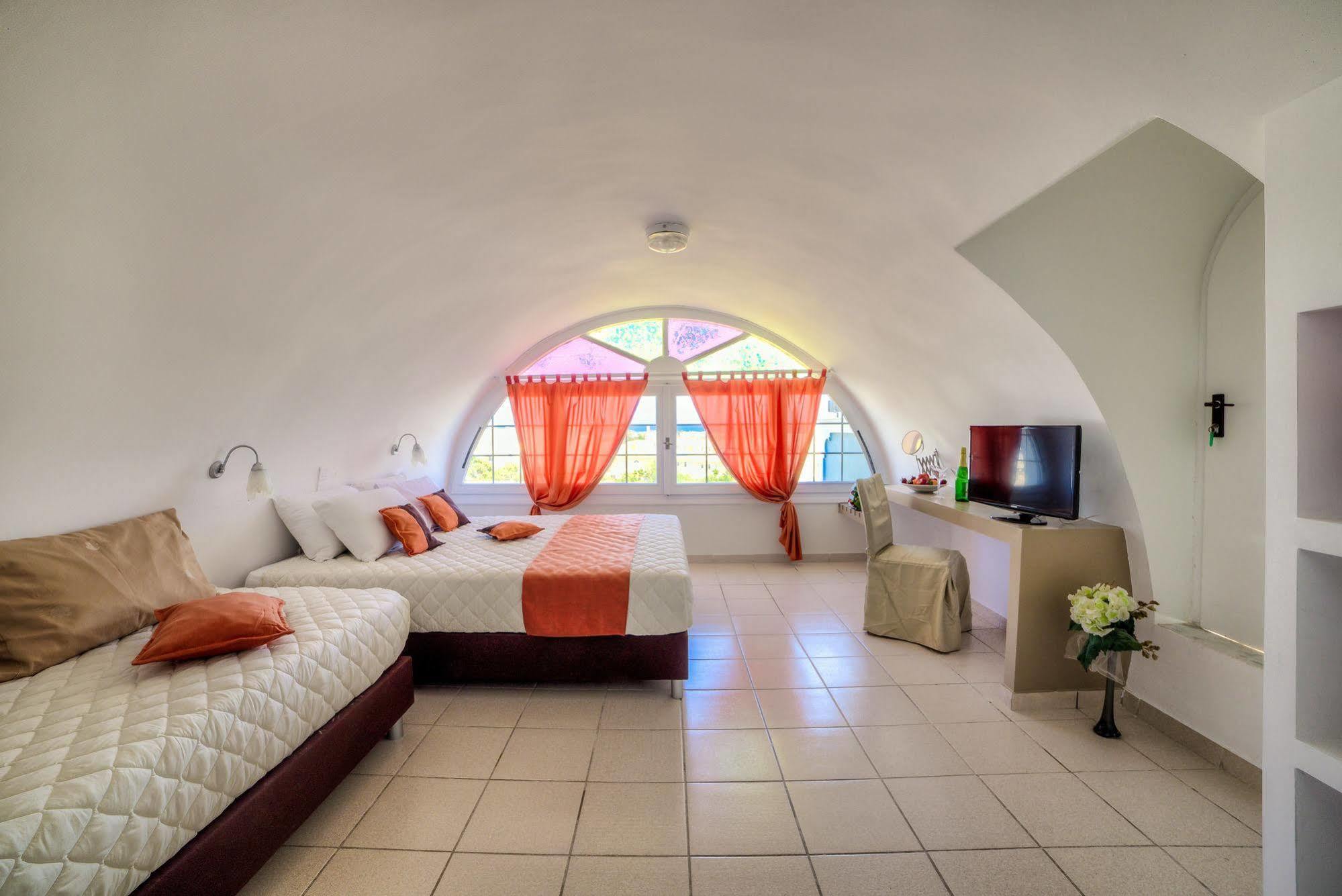 Pantheon Hotel Agios Georgios  Exteriör bild