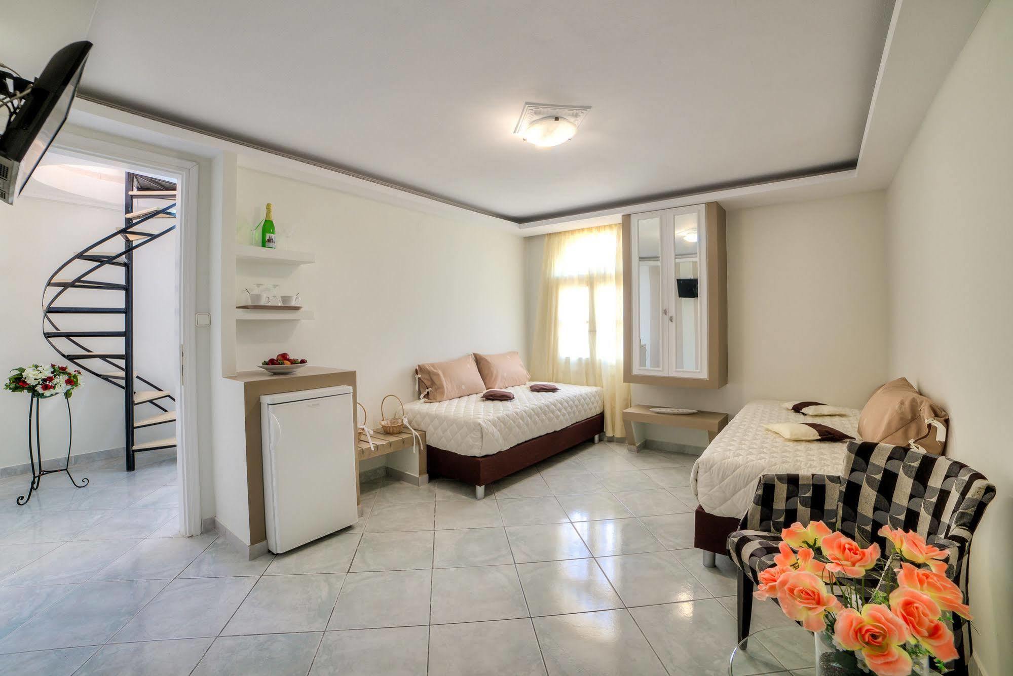 Pantheon Hotel Agios Georgios  Exteriör bild