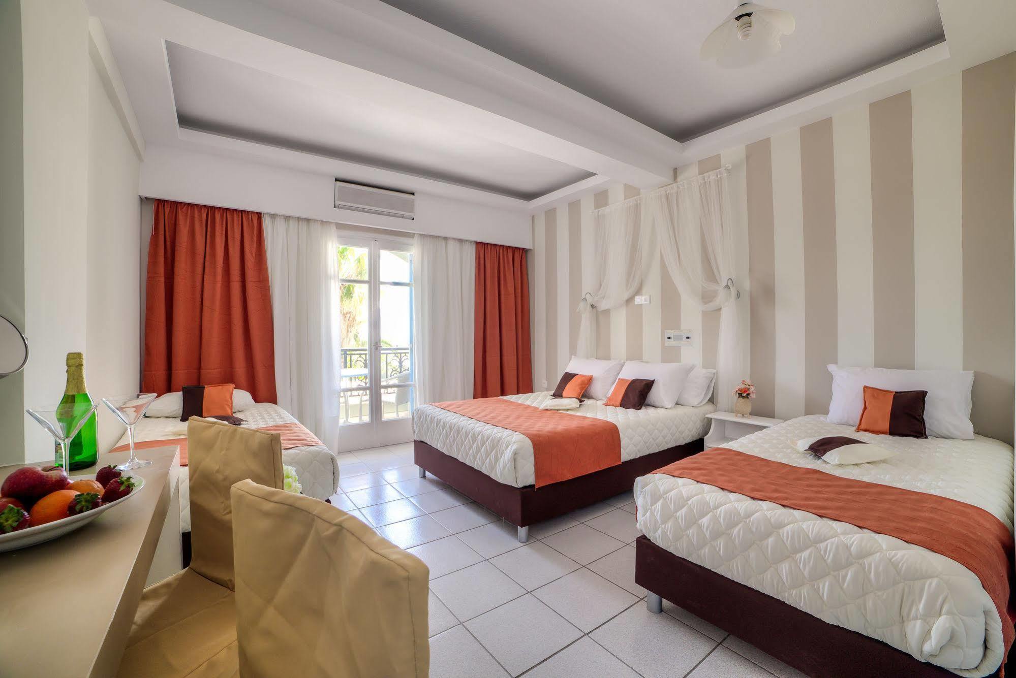 Pantheon Hotel Agios Georgios  Exteriör bild